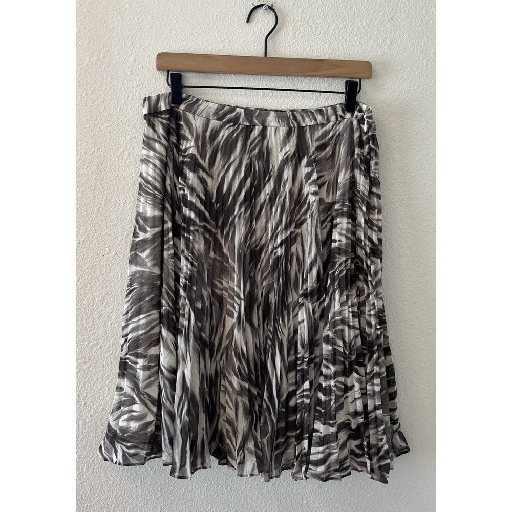 Talbots Women's Midi Skirt Size 10 Black Ivory Print Accordion Sheer Lined Zip - Picture 1 of 15